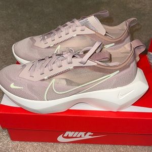 NWT! W Nike Vista Lite